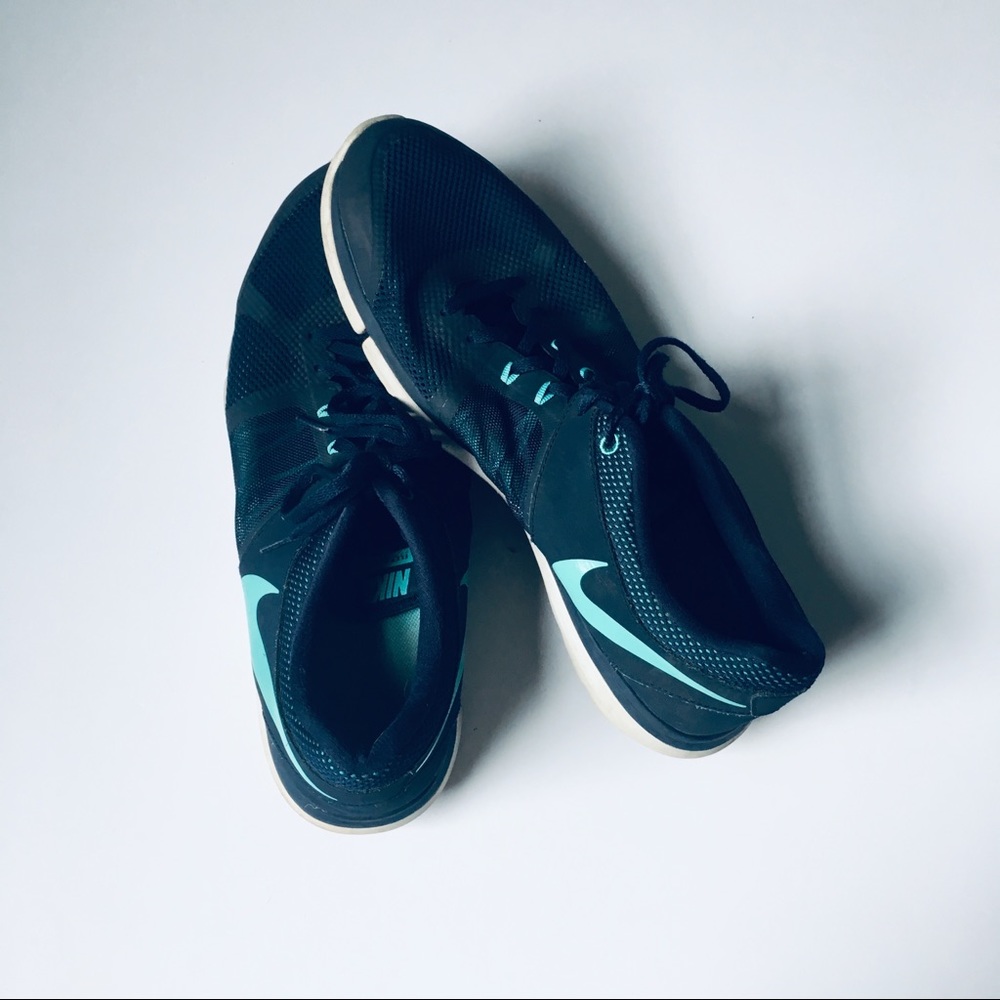 nike • blue and green tennis running shoes